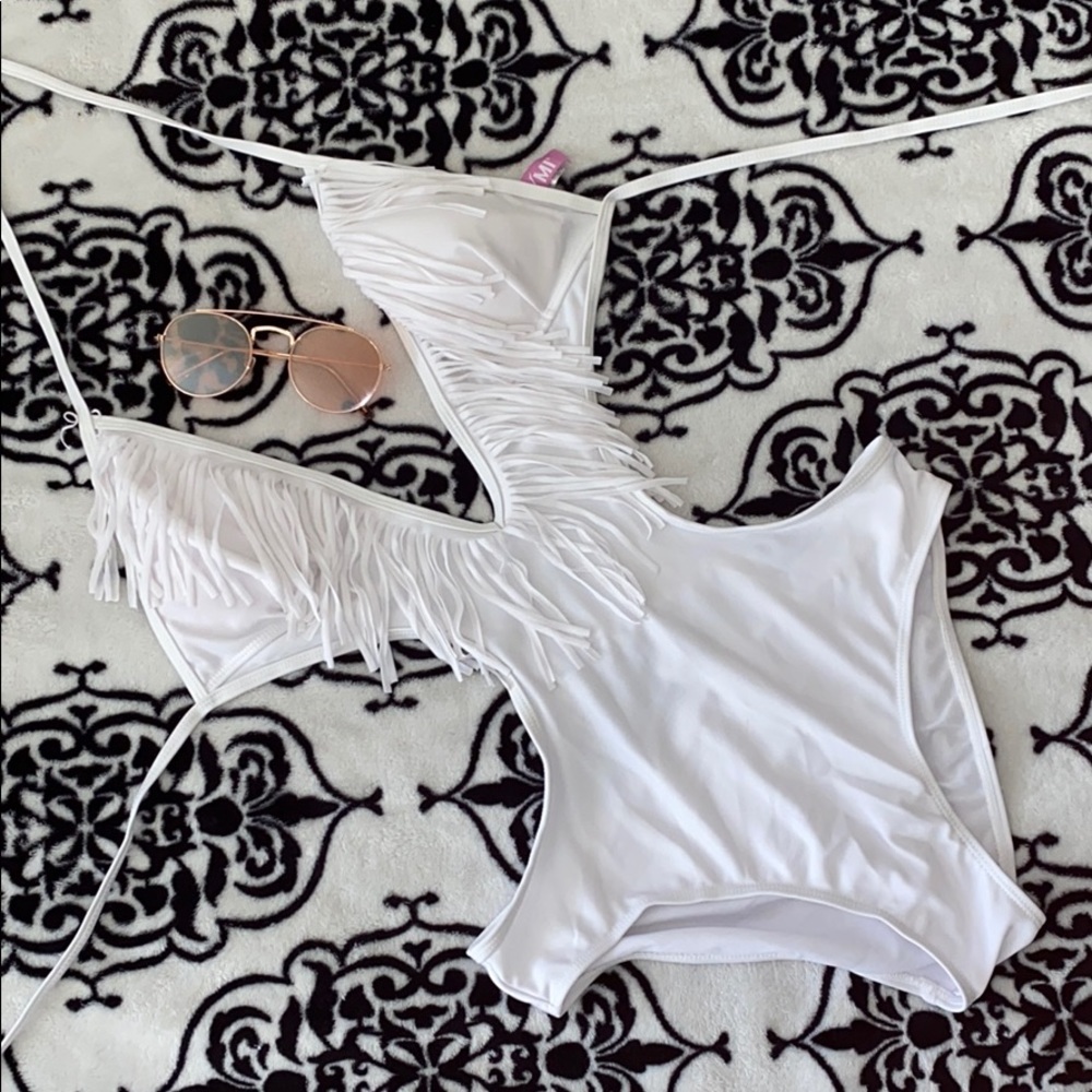🕶White Fridge One Piece🕶